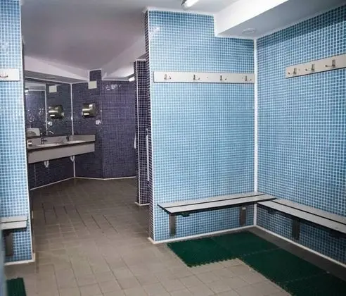 Tek Büyük Yataklı Oda, Ortak Banyo