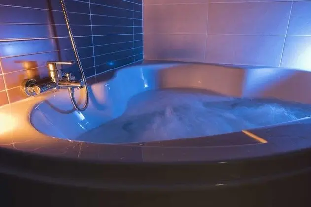 Basic Ortak Ranzalı Oda, Ortak Banyo (1 bed in a 16-Bed Dormitory Room)