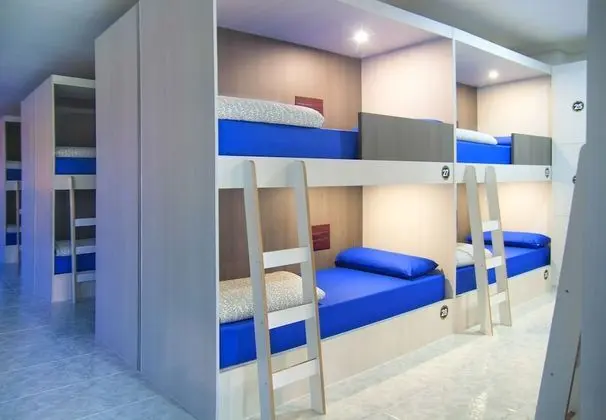 Ortak Ranzalı Oda, Karma Ranzalı Oda, Ortak Banyo (1 bed in a 36-Bed Dormitory Room)