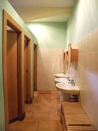 Tek Büyük Yataklı Oda, Ortak Banyo