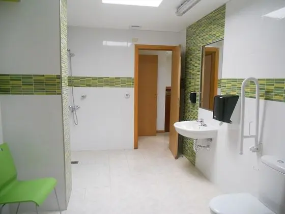 Ortak Ranzalı Oda, Karma Ranzalı Oda, Ortak Banyo