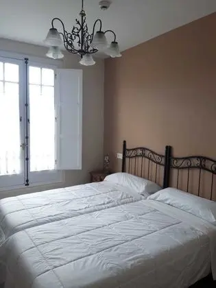 Tek Büyük Yataklı Oda, 1 Çift Kişilik Yatak