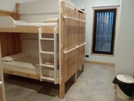 Ortak Ranzalı Oda, Karma Ranzalı Oda, Ortak Banyo (1 bed in a 16-Bed Dormitory Room)