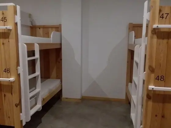 Ortak Ranzalı Oda, Karma Ranzalı Oda, Ortak Banyo (1 bed in a 22-Bed Dormitory Room)