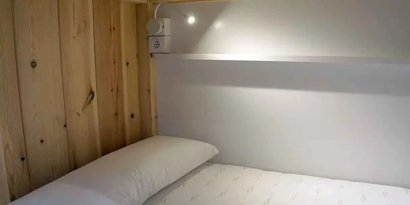 Ortak Ranzalı Oda, Karma Ranzalı Oda, Ortak Banyo (1 bed in a 24-Bed Dormitory Room)