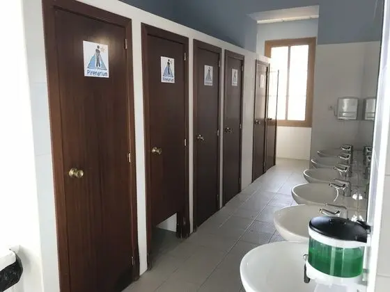 Ortak Ranzalı Oda, Sadece erkekler için, Ortak Banyo (1 bed in a Dormitory Room)