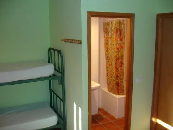 Ortak Ranzalı Oda, Karma Ranzalı Oda, Ortak Banyo