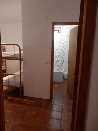 Ortak Ranzalı Oda, Karma Ranzalı Oda, Ortak Banyo