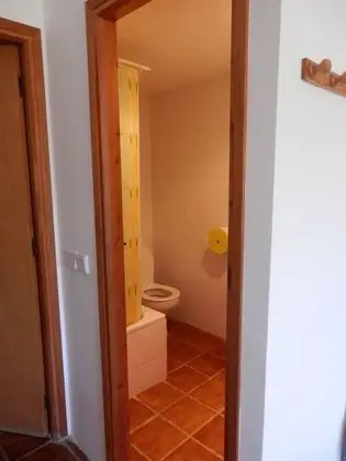 Ortak Ranzalı Oda, Karma Ranzalı Oda, Ortak Banyo