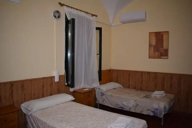 Basic Tek Büyük Yataklı Oda