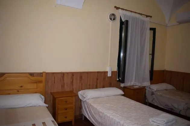 Basic Tek Büyük Yataklı Oda