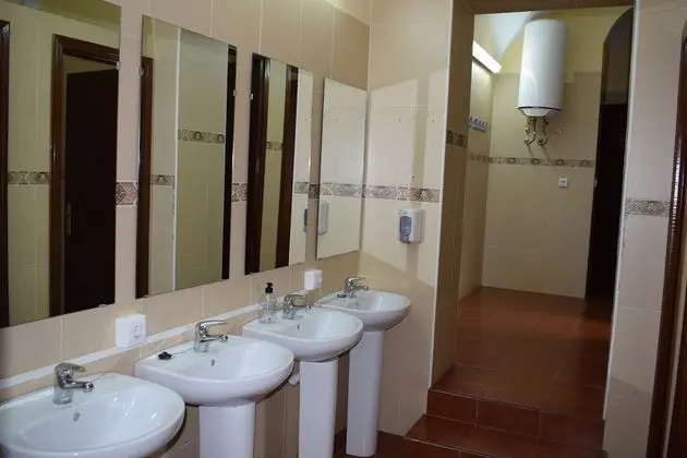 Basic Tek Büyük Yataklı Oda