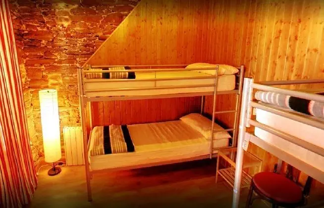 Ortak Ranzalı Oda, Ortak Banyo
