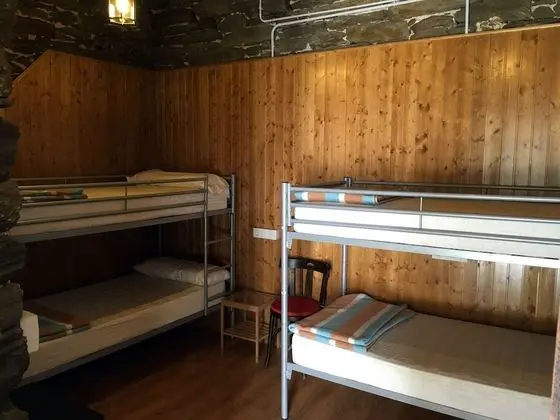 Ortak Ranzalı Oda, Ortak Banyo