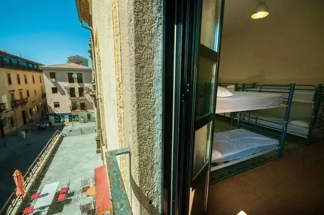 Ortak Ranzalı Oda, Karma Ranzalı Oda, Ortak Banyo (1 bed in a 4-Bed Dormitory Room)