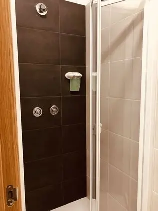 İki Ayrı Yataklı Oda, Özel Banyo