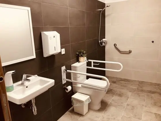 Ortak Ranzalı Oda, Karma Ranzalı Oda, Ortak Banyo