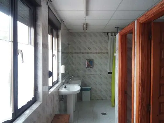 Ortak Ranzalı Oda, Ortak Banyo (1 bed in a 6-Bed Dormitory Room)