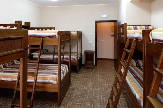 Ortak Ranzalı Oda, Karma Ranzalı Oda, Ortak Banyo (1 bed in a 10-Bed Dormitory Room)