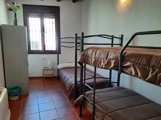 Economy Üç Kişilik Oda