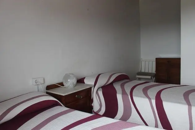 İki Ayrı Yataklı Oda, Ortak Banyo