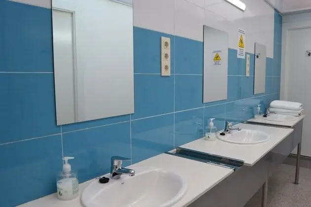Ortak Ranzalı Oda, Ortak Banyo (1 bed in 20 Bed Dorm)