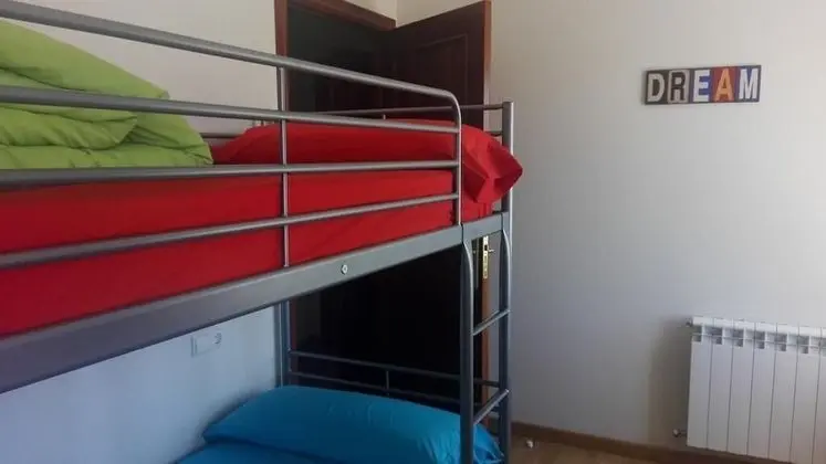 Ortak Ranzalı Oda (Bed in a 6-Bed Room)