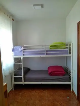 Ortak Ranzalı Oda (Bed in a 6-Bed Room)