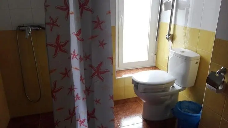 Ortak Ranzalı Oda (Bed in a 6-Bed Room)