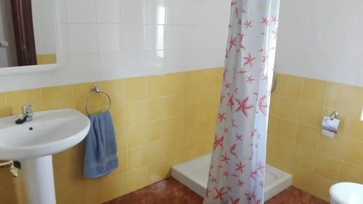 Ortak Ranzalı Oda (Bed in a 6-Bed Room)