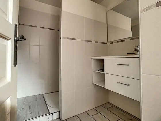 Traditional Ev, 5 Yatak Odası, Kişiye Özel Havuzlu (Alberguière)