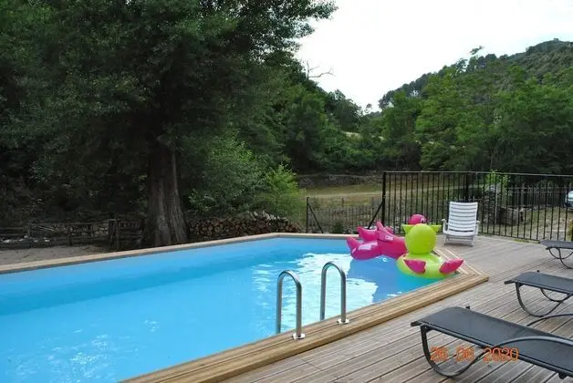 Traditional Ev, 5 Yatak Odası, Kişiye Özel Havuzlu (Alberguière)