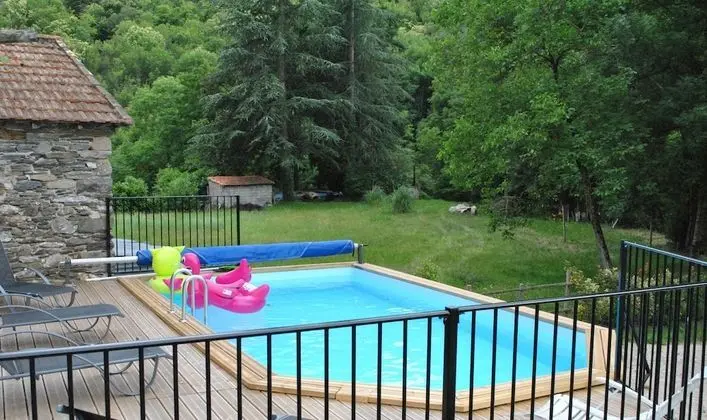 Traditional Ev, 5 Yatak Odası, Kişiye Özel Havuzlu (Alberguière)