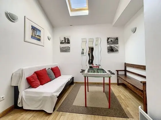 Traditional Ev, 5 Yatak Odası, Kişiye Özel Havuzlu (Alberguière)