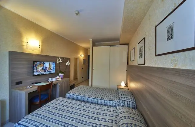 Standard Tek Büyük Yataklı Oda, Şehir Manzaralı