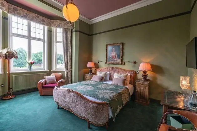 Deluxe Tek Büyük Yataklı Oda (Riverview)