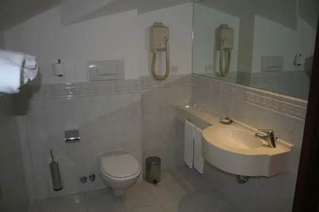 İki Ayrı Yataklı Oda, 2 Tek Kişilik Yatak