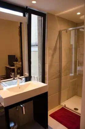 Comfort Tek Büyük Yataklı Oda, Bahçe Manzaralı