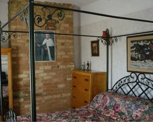 Standard Oda, 1 Büyük (Queen) Boy Yatak