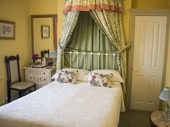 Standard Tek Büyük Yataklı Oda, Banyolu/Duşlu (Helena Room)