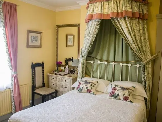 Standard Tek Büyük Yataklı Oda, Banyolu/Duşlu (Helena Room)