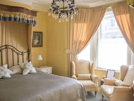 Tek Büyük Yataklı Oda, Banyolu/Duşlu (Alice Room)