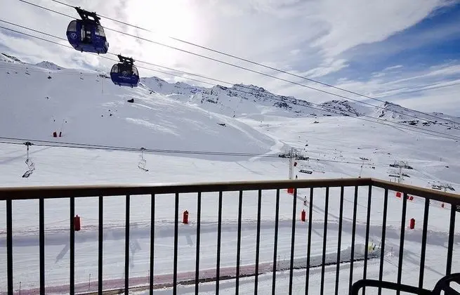 Dört Kişilik Oda, Dağ Manzaralı
