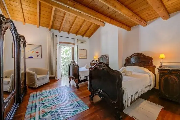 Family Villa, Birden Çok Yatak, Buzdolabı ve Mikrodalga, Bahçeli (Alberta's Liberty House With Pool)