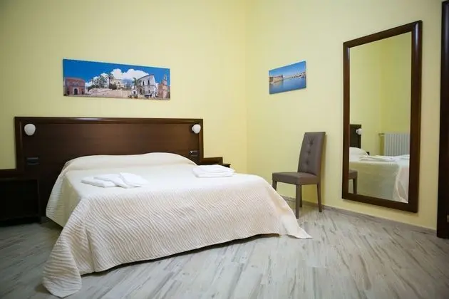 Standard Tek Büyük Yataklı Oda