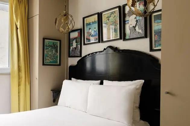 Classic Tek Büyük Yataklı Oda, 1 Büyük (Queen) Boy Yatak