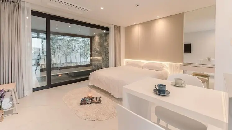 Pool villa A