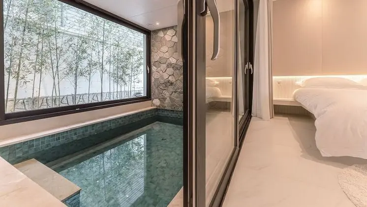 Pool villa A