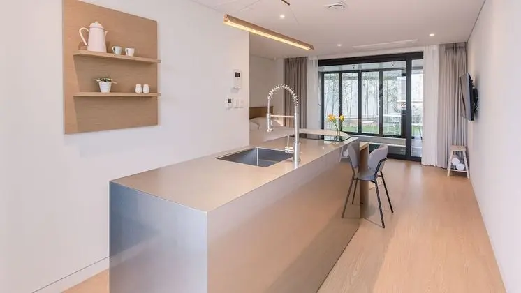 Pool villa B