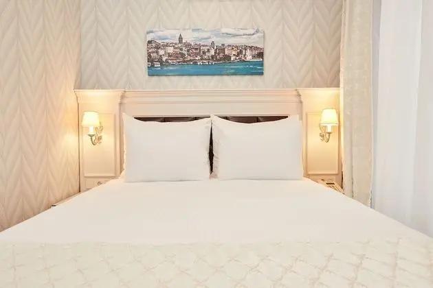 Standard Double Room with Garden (Basement)